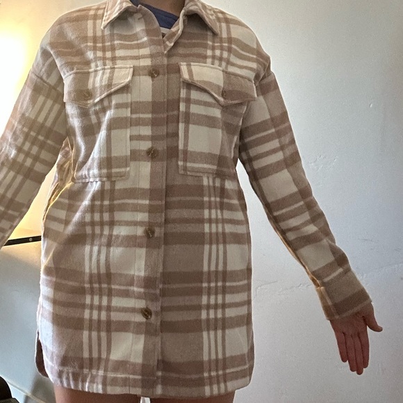 Banana Republic Factory Shacket - Picture 5 of 6